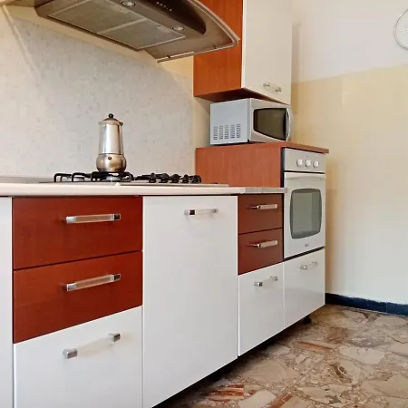 Holiday home Casa Vacanza! A 50m Dal Mare!