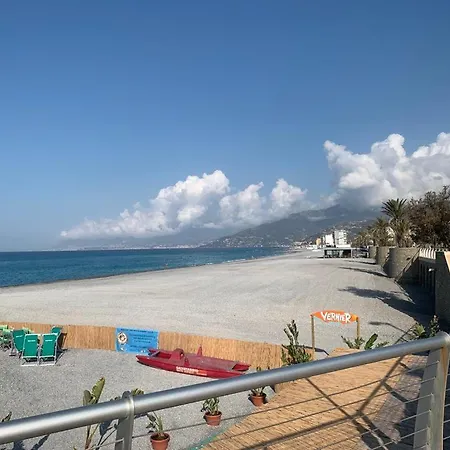 Casa Vacanza! A 50m Dal Mare! *