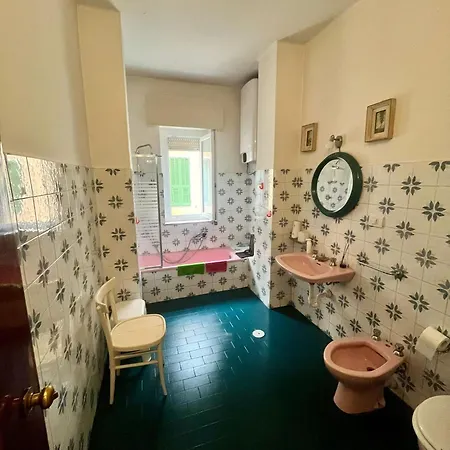 Casa Vacanza! A 50m Dal Mare! Bordighera