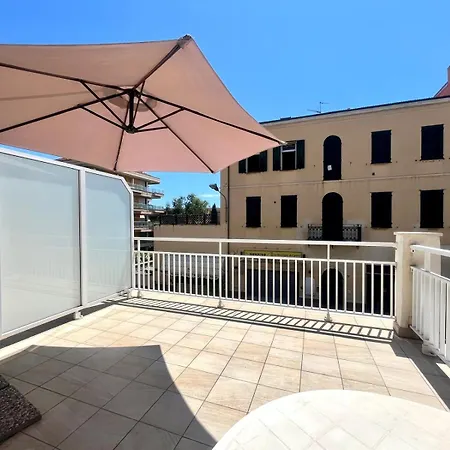 Casa Vacanza! A 50m Dal Mare! 度假居 *