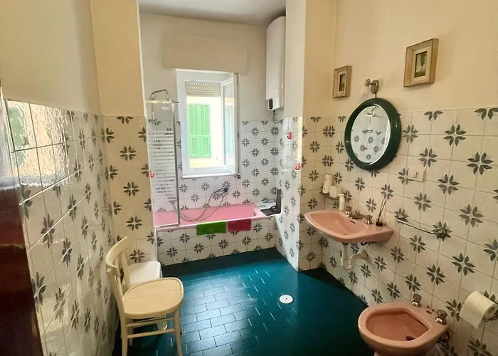 Casa Vacanza! A 50m Dal Mare! Bordighera